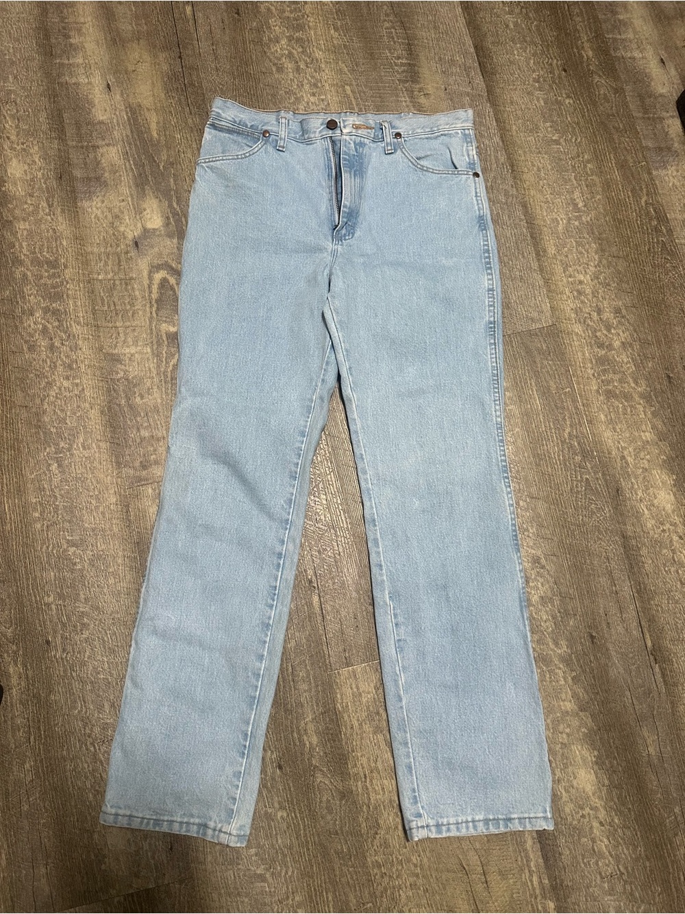 Wrangler Light Blue Straight-Leg Women’s Jeans